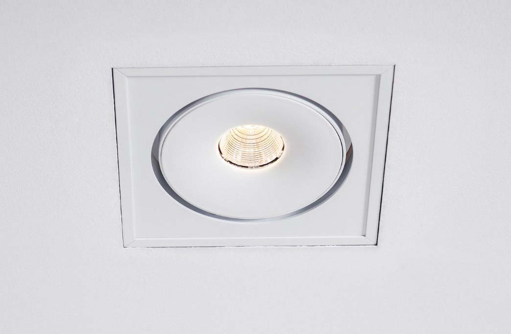 LABRA 4.1048 LAVA X1 WP Trimless edge.LED 12W On-Off