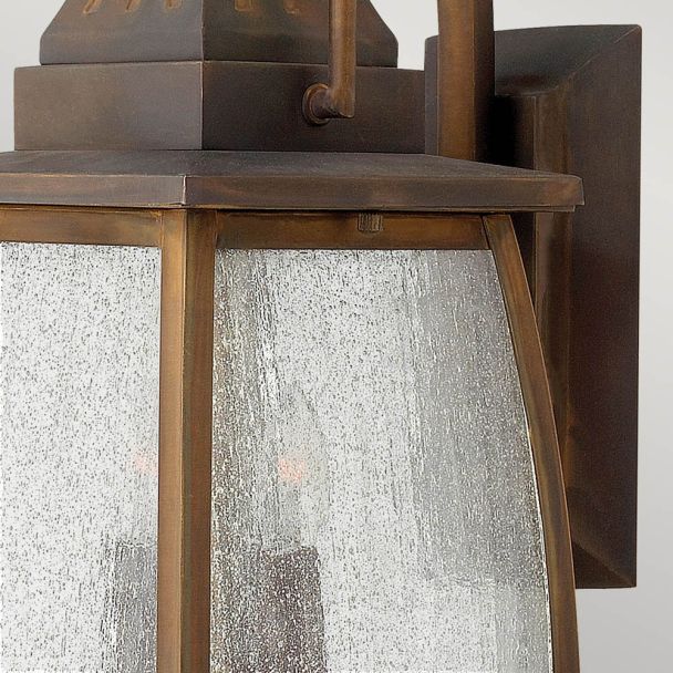ELSTEAD MONTAUK HK/MONTAUK M 4Lt Medium Wall Lantern