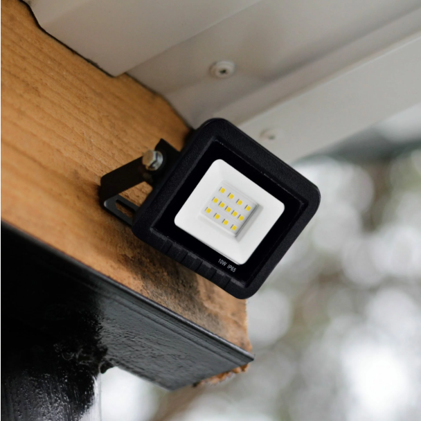 Polux 302366 Naświetlacz LED SMD 10W 6500K 120° IP65 czarny